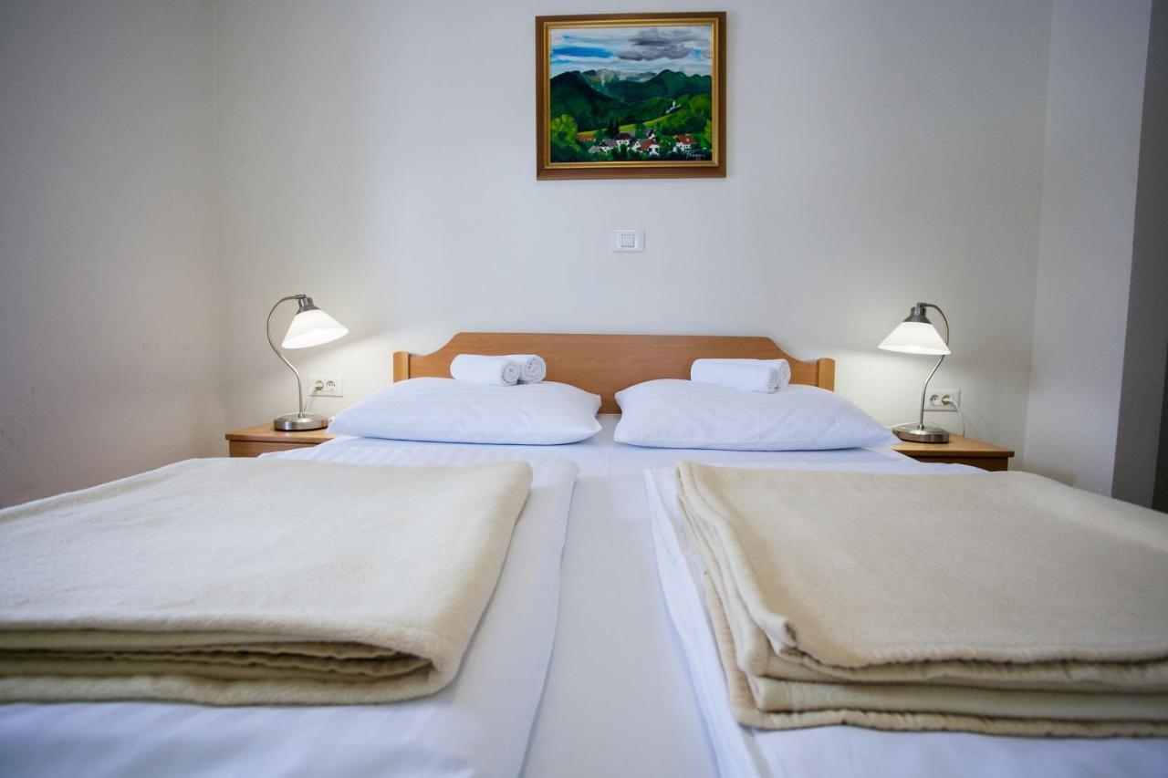 B&B Pod Skalo Kamnik Luaran gambar