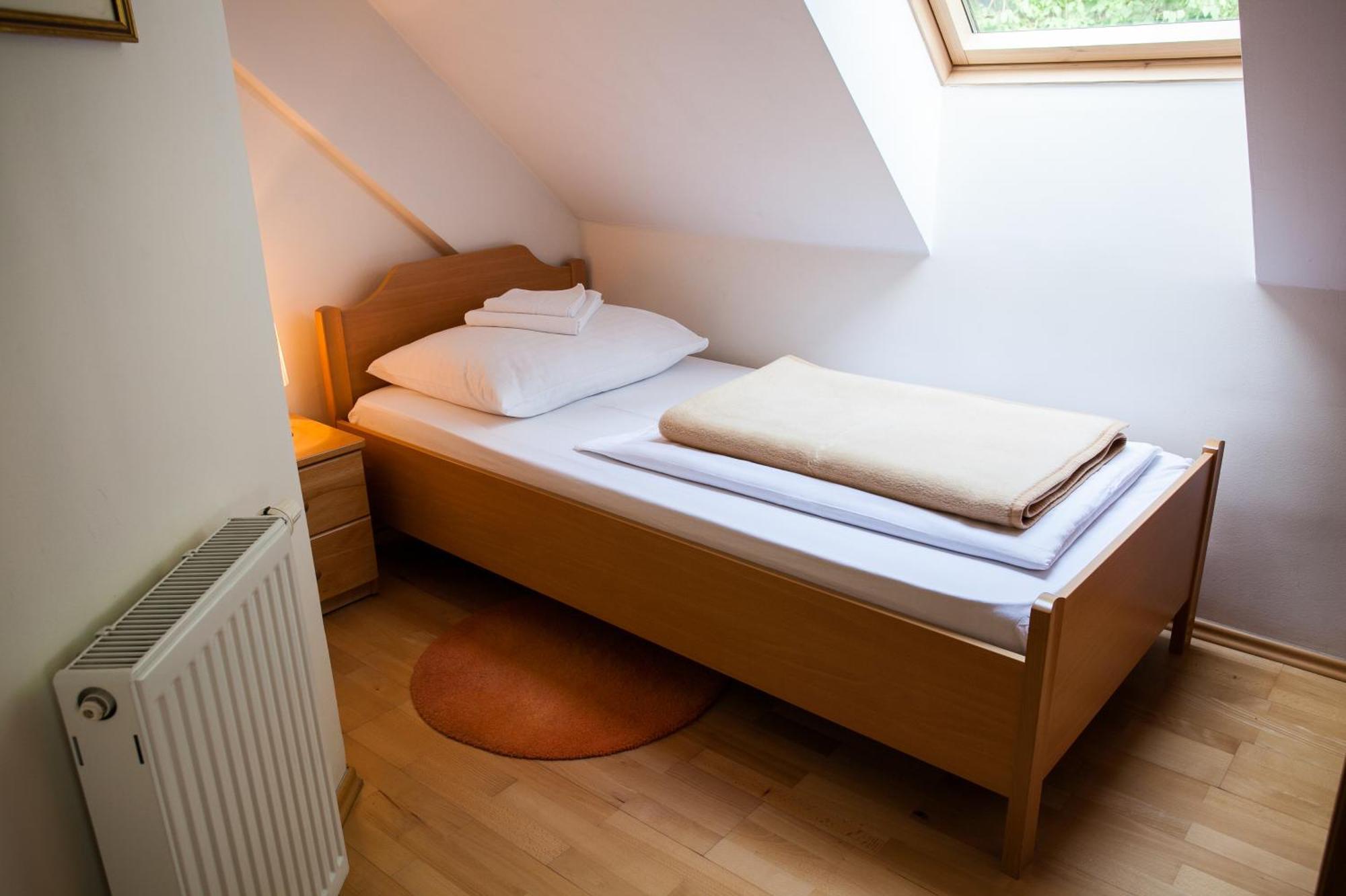 B&B Pod Skalo Kamnik Bilik gambar