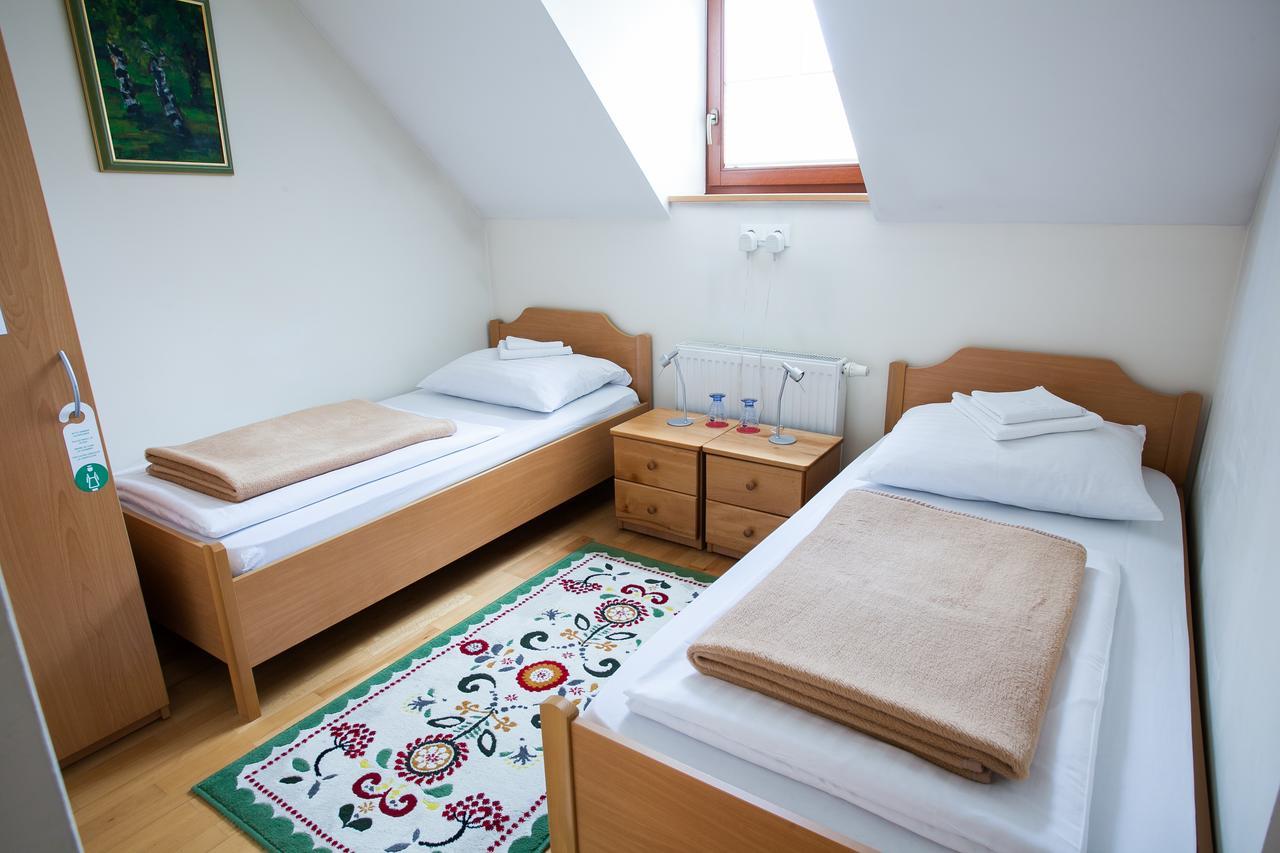 B&B Pod Skalo Kamnik Luaran gambar